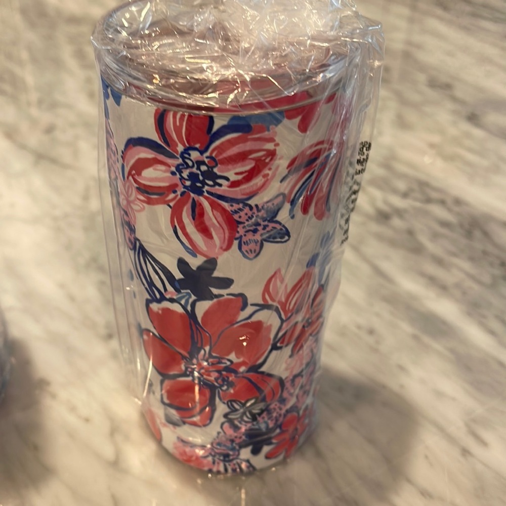 New in box resort white slim tumbler